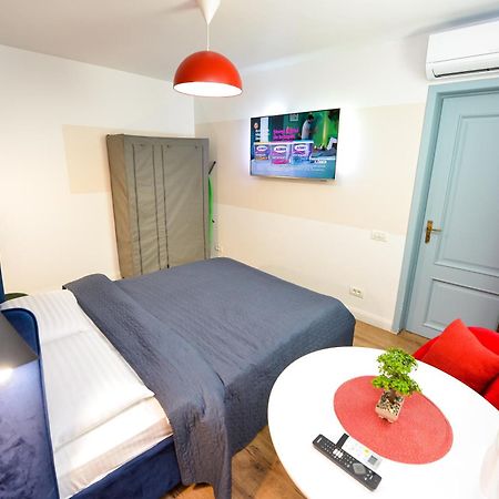 Ideal Accommodation Unirii Square Bucarest Esterno foto