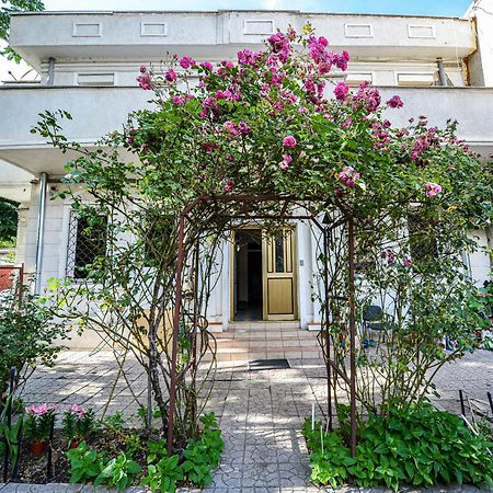 Ideal Accommodation Unirii Square Bucarest Esterno foto