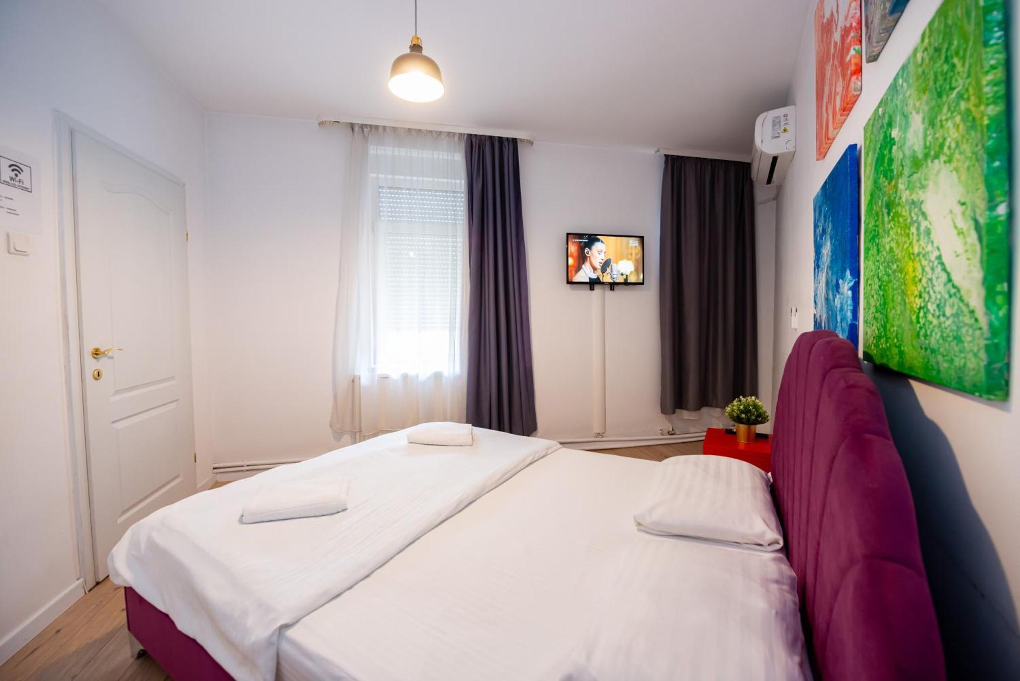 Ideal Accommodation Unirii Square Bucarest Esterno foto