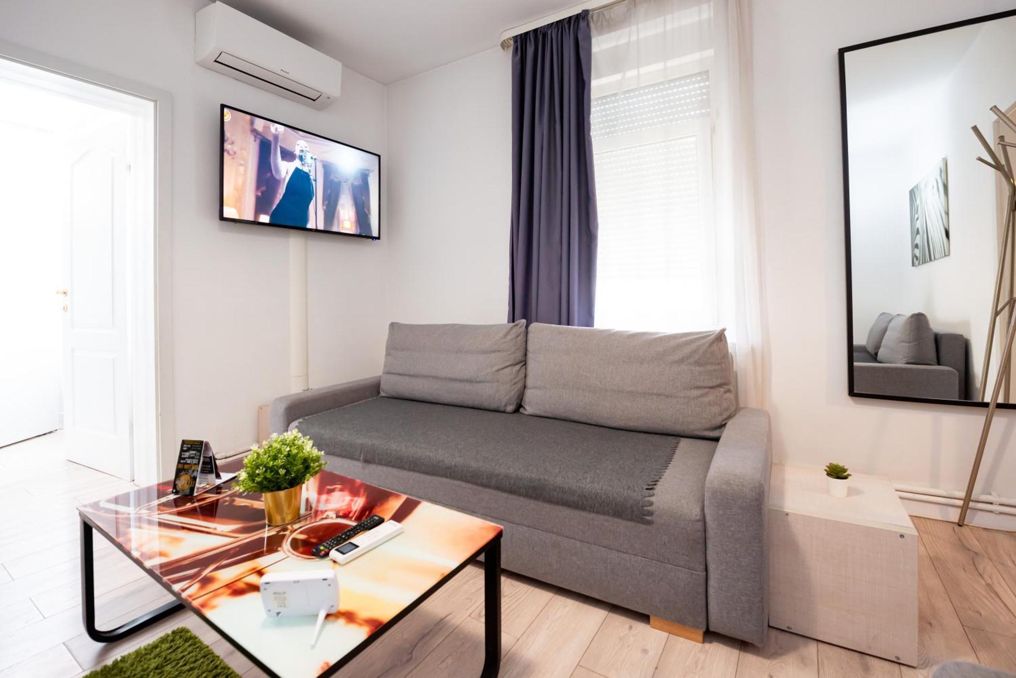 Ideal Accommodation Unirii Square Bucarest Esterno foto
