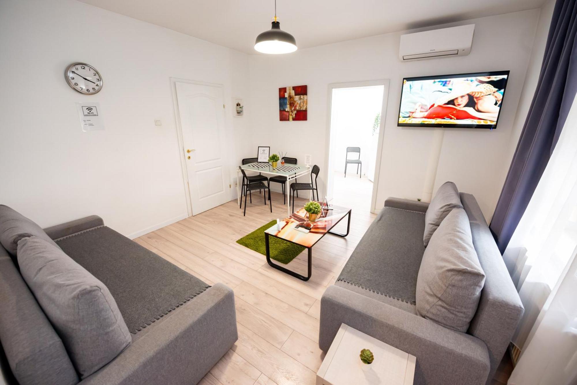 Ideal Accommodation Unirii Square Bucarest Esterno foto
